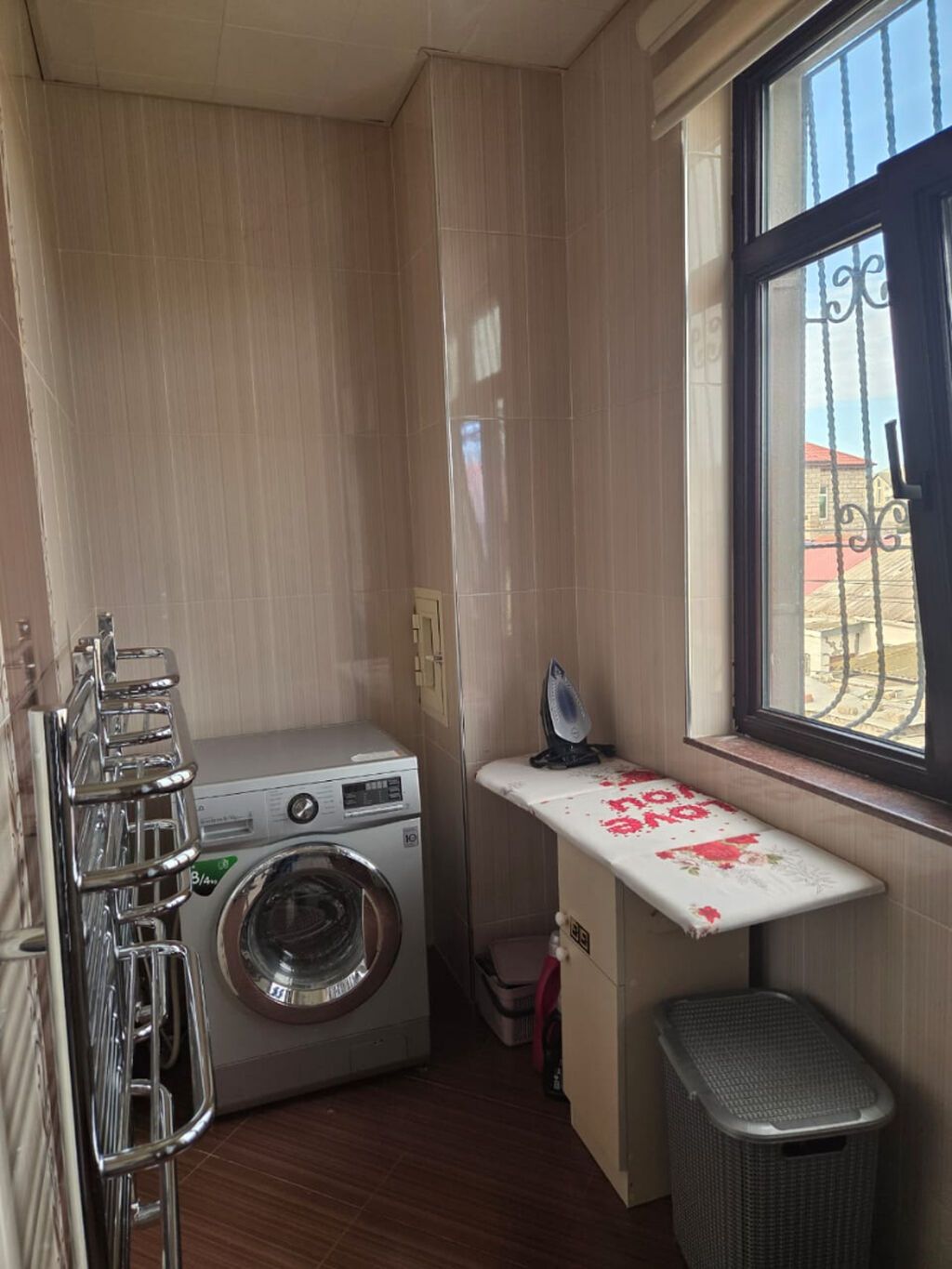 ✨ Bakıxanov Qəsəbəsində Obyekt Təyinatlı 3 Mərtəbəli, 9 Otaqlı Həyət