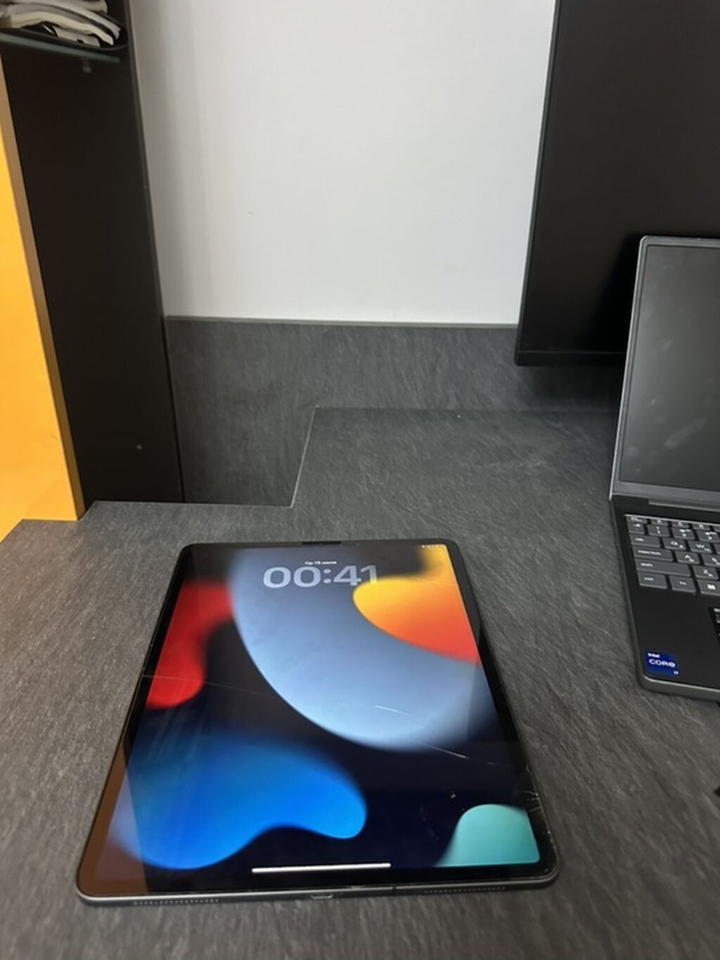 IPad Pro (4‑го поколения), 256 ГБ, модель MXK2LL/A, Wi‑Fi - Дисплей: фото 3