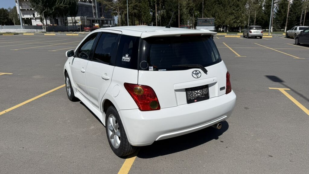 Toyota Ist: 2003 г., 1.5 л, Автомат, Бензин, Хэтчбэк: фото 4