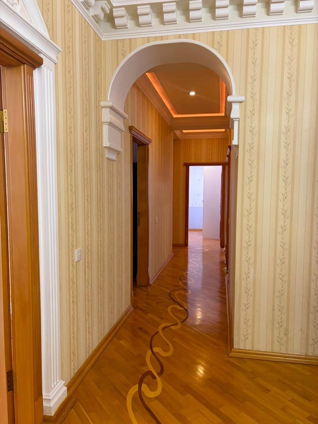 4 otaqlı 153 kv geniş mənzil – klassik interyer - Dəbdəbəli zal