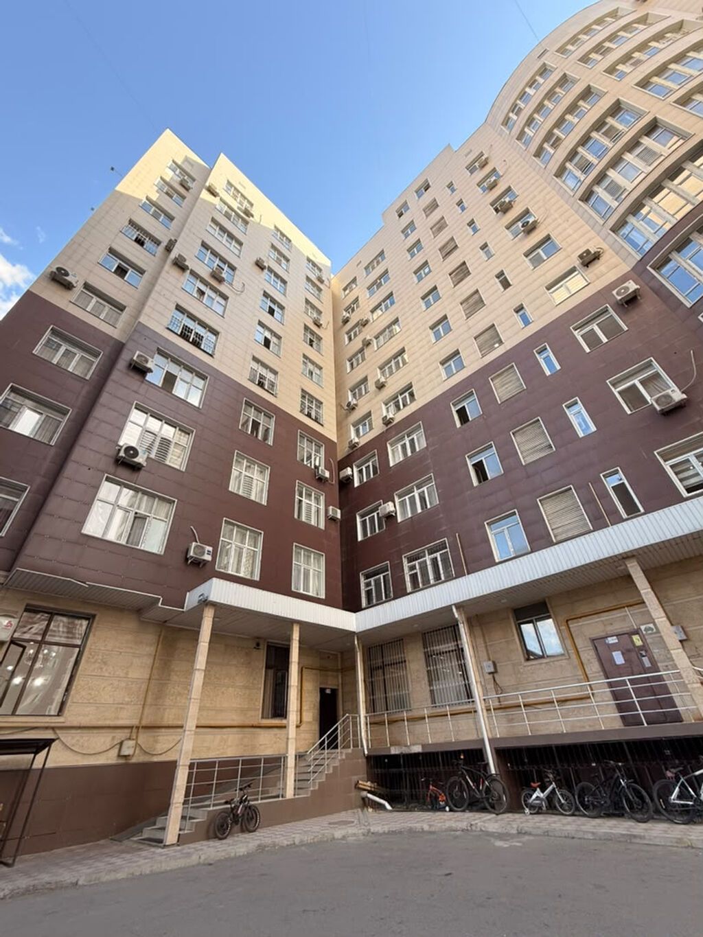 2 комнаты, 62 м², 7 мкр Элитка, 2 этаж, Старый ремонт: фото 2