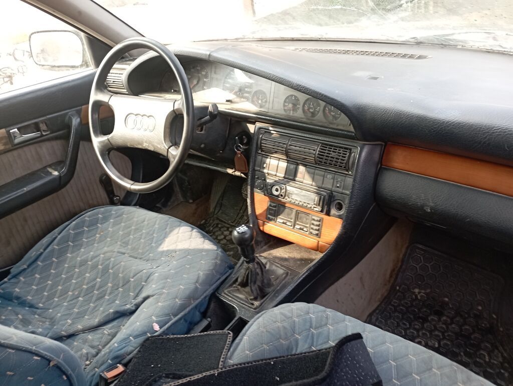 Audi 100: 1993 г., 2.3 л, Механика, Бензин, Универсал: фото 7