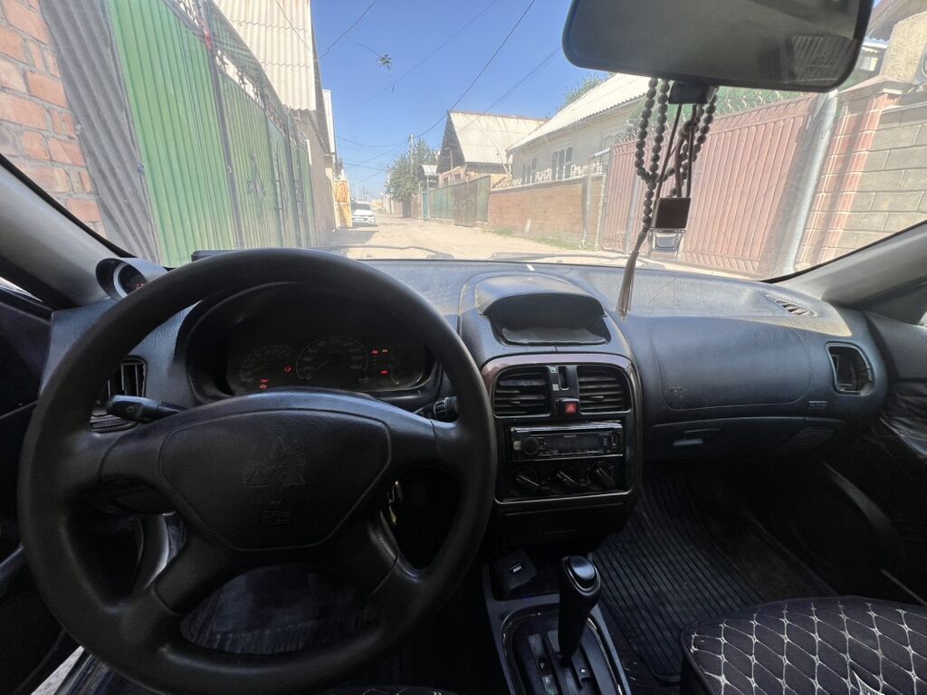 Mitsubishi Carisma: 2001 г., 1.5 л, Автомат, Бензин, Седан: фото 7