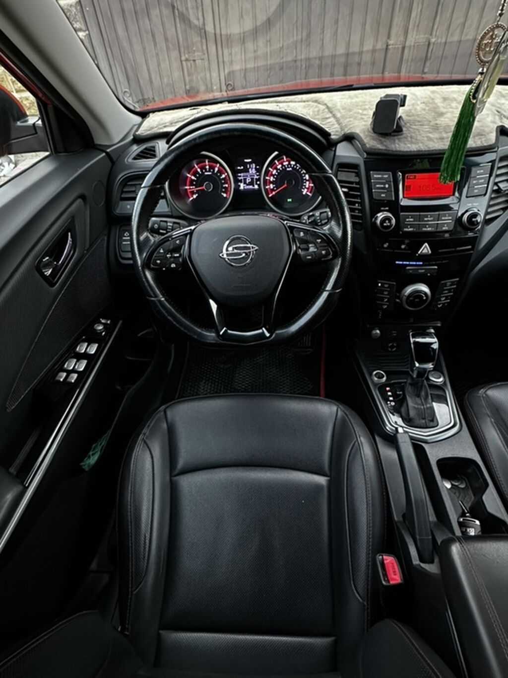 Ssangyong Tivoli: 2018 г., 1.6 л, Автомат, Бензин, Кроссовер: фото 8