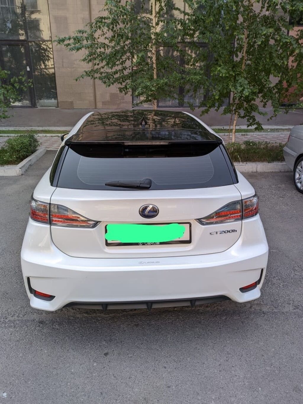 Lexus CT: 2016 г., 2 л, Вариатор, Гибрид, Хэтчбэк: фото 4