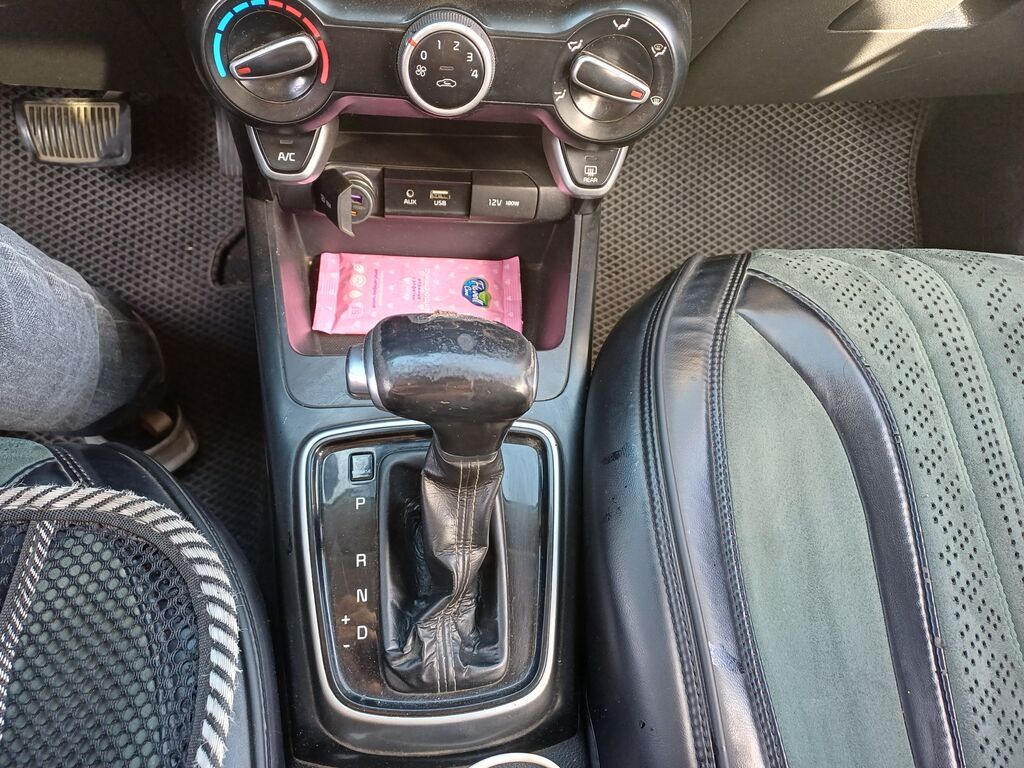 Kia Rio: 2018 г., 1.4 л, Автомат, Газ: фото 5