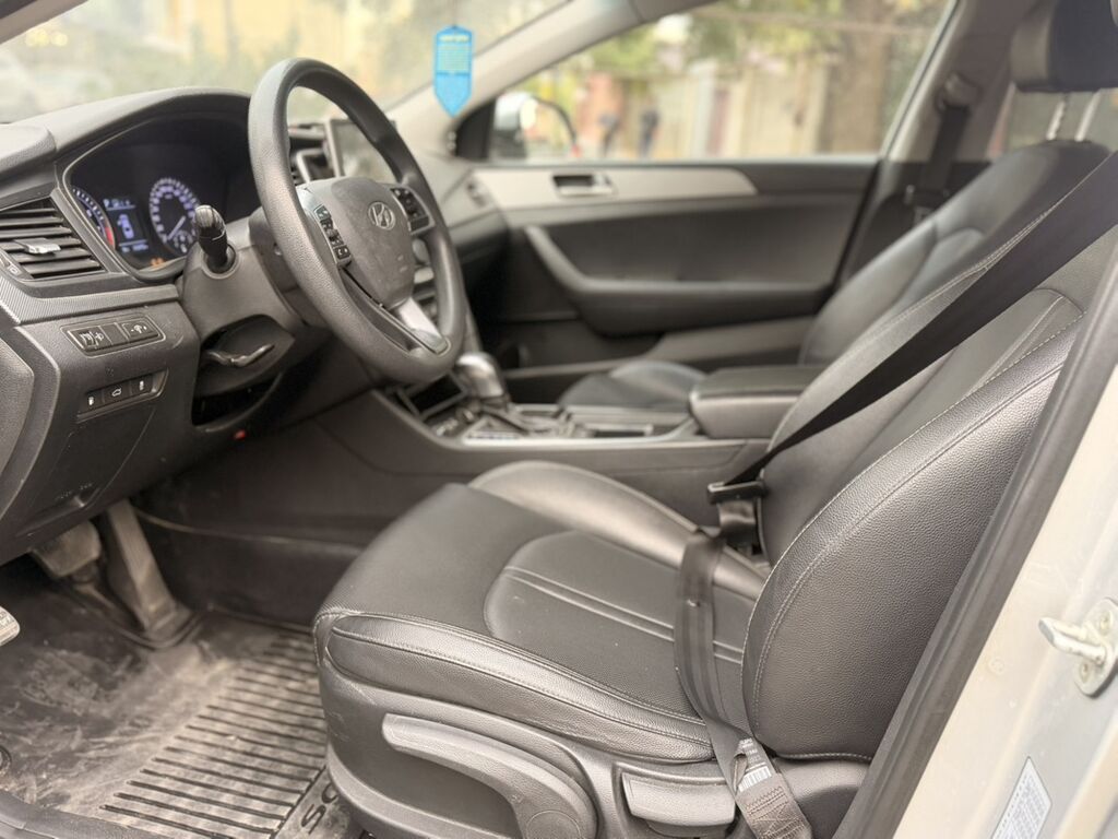 Hyundai Sonata: 2019 г., 2 л, Автомат, Газ, Седан: фото 5