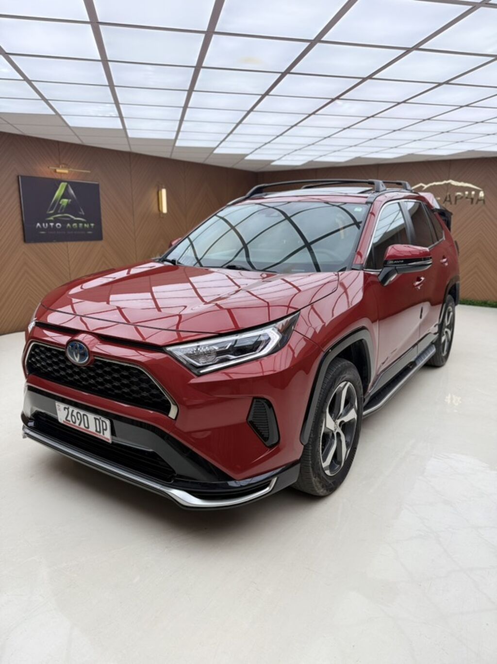 Toyota RAV4: 2022 г., 2.5 л, Вариатор, Гибрид, Кроссовер: фото 2