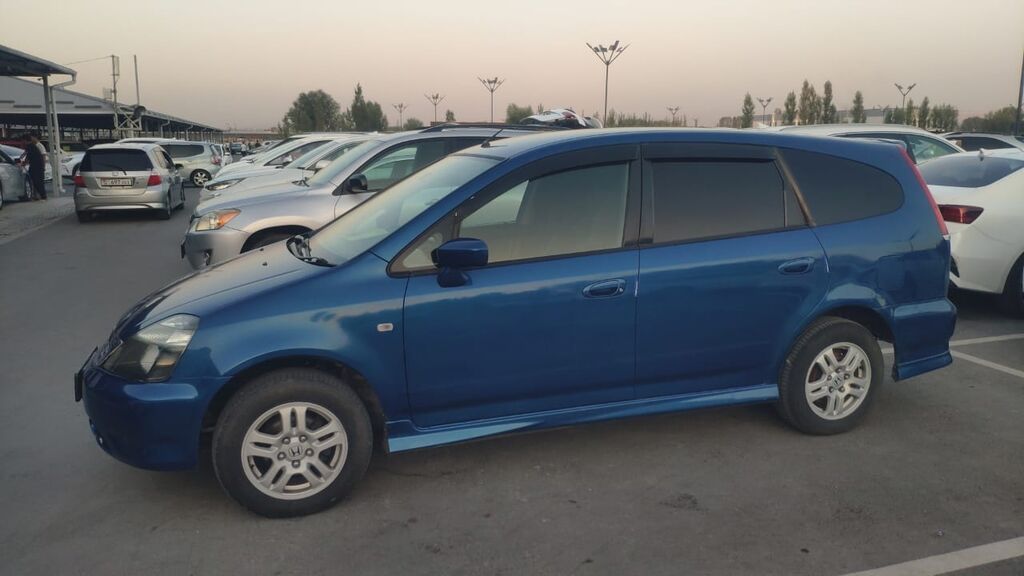 Honda Stream: 2002 г., Автомат, Минивэн: фото 2