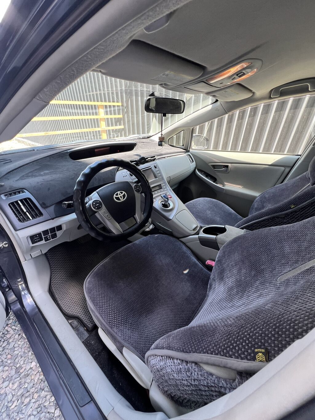 Toyota Prius: 2013 г., 1.8 л, Вариатор, Гибрид, Хэтчбэк: фото 7