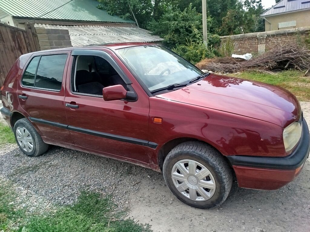 Volkswagen Golf: 1993 г., 1.8 л, Механика, Бензин, Хэтчбэк: фото 4