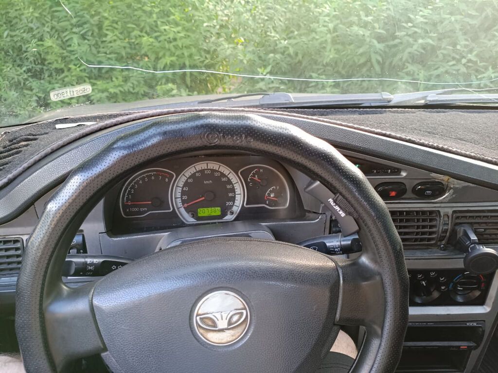 Daewoo Nexia: 2010 г., 1.5 л, Механика, Бензин, Седан: фото 3