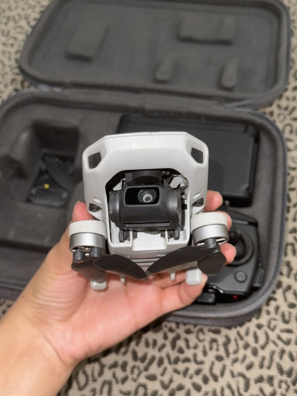 DJI Mavic Mini лёгкий дрон с камерой 2.7K Отличный вариант для тех: фото 2