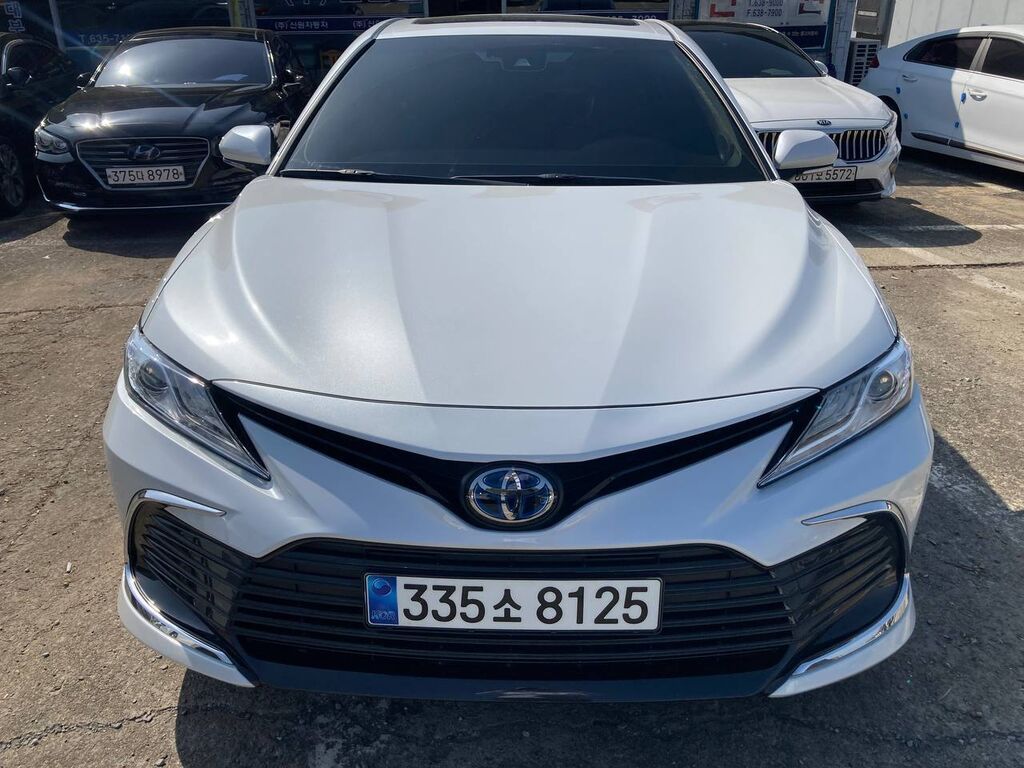 Toyota Camry: 2023 г., 2.5 л, Вариатор, Гибрид, Седан: фото 3