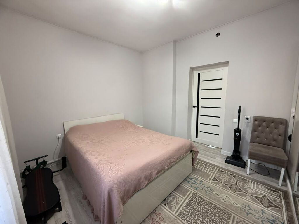 3 комнаты, 56 м², 3 соток, Бишкек, Западный (новый) автовокзал Риэлтор: фото 4