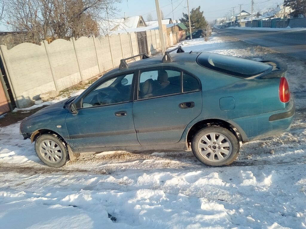 Mitsubishi Carisma: 2002 г., 1.6 л, Механика, Бензин, Седан: фото 4