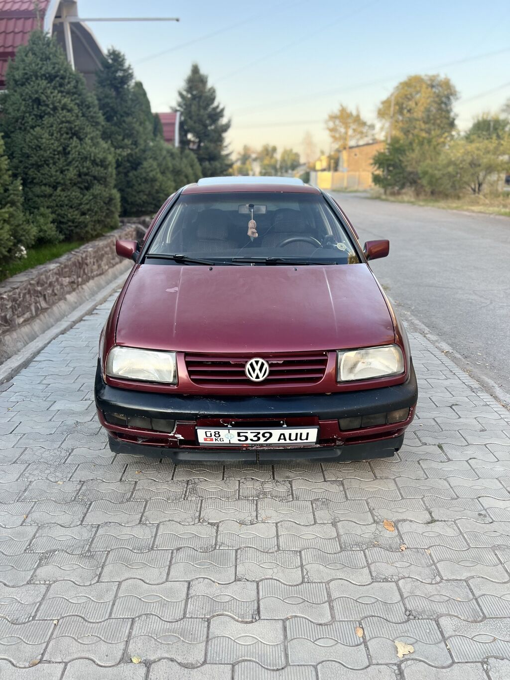 Volkswagen Vento: 1996 г., 1.8 л, Механика, Бензин, Седан: фото 2