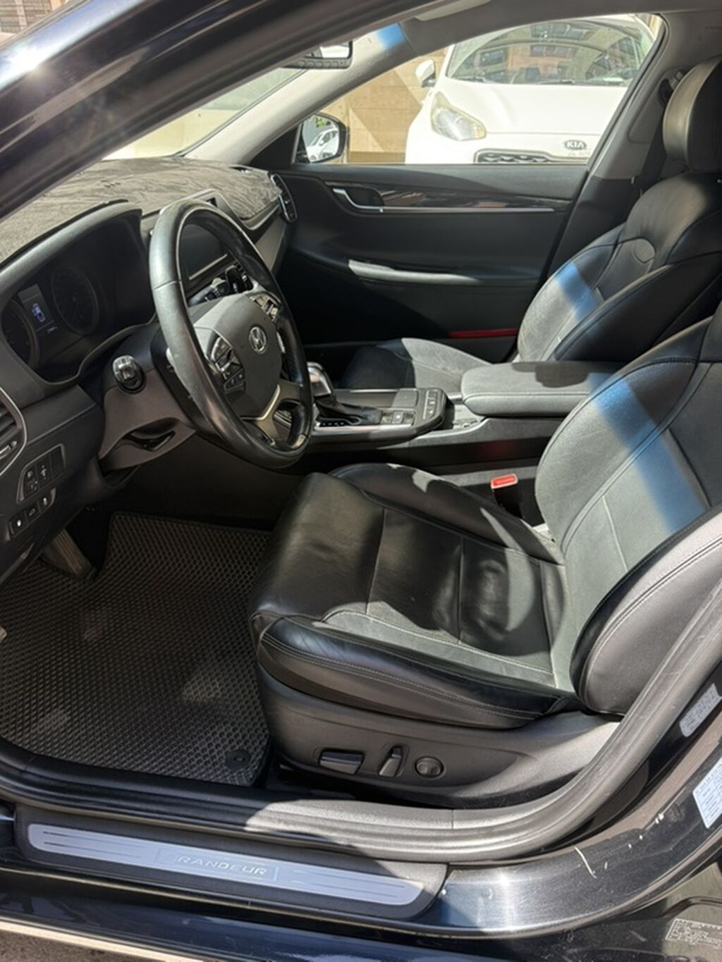 Hyundai Grandeur: 2018 г., 3 л, Автомат, Газ, Седан: фото 7
