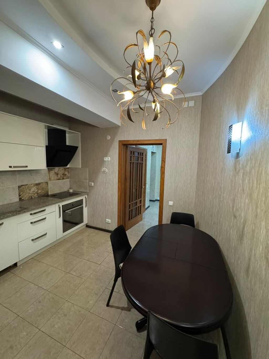 3 комнаты, 120 м², Индивидуалка, 5 этаж, Косметический ремонт: фото 3
