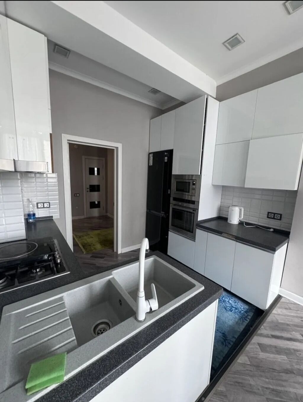2 комнаты, 77 м², Золотой квадрат Элитка, 6 этаж, Дизайнерский ремонт: фото 6