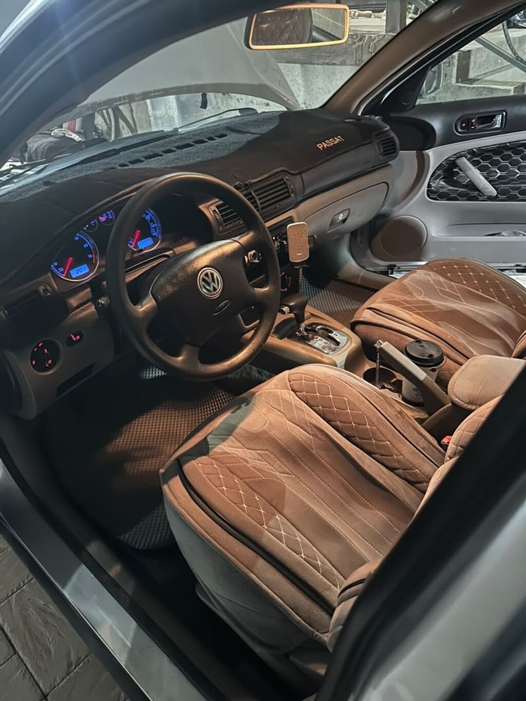 Volkswagen Passat: 2001 г., 1.8 л, Автомат, Бензин, Седан: фото 7
