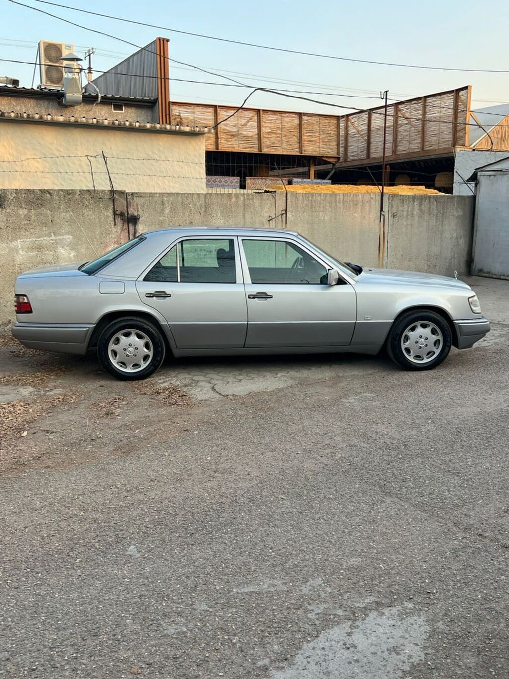 Mercedes-Benz E-Class: 1994 г., 2.8 л, Автомат, Бензин, Седан: фото 3
