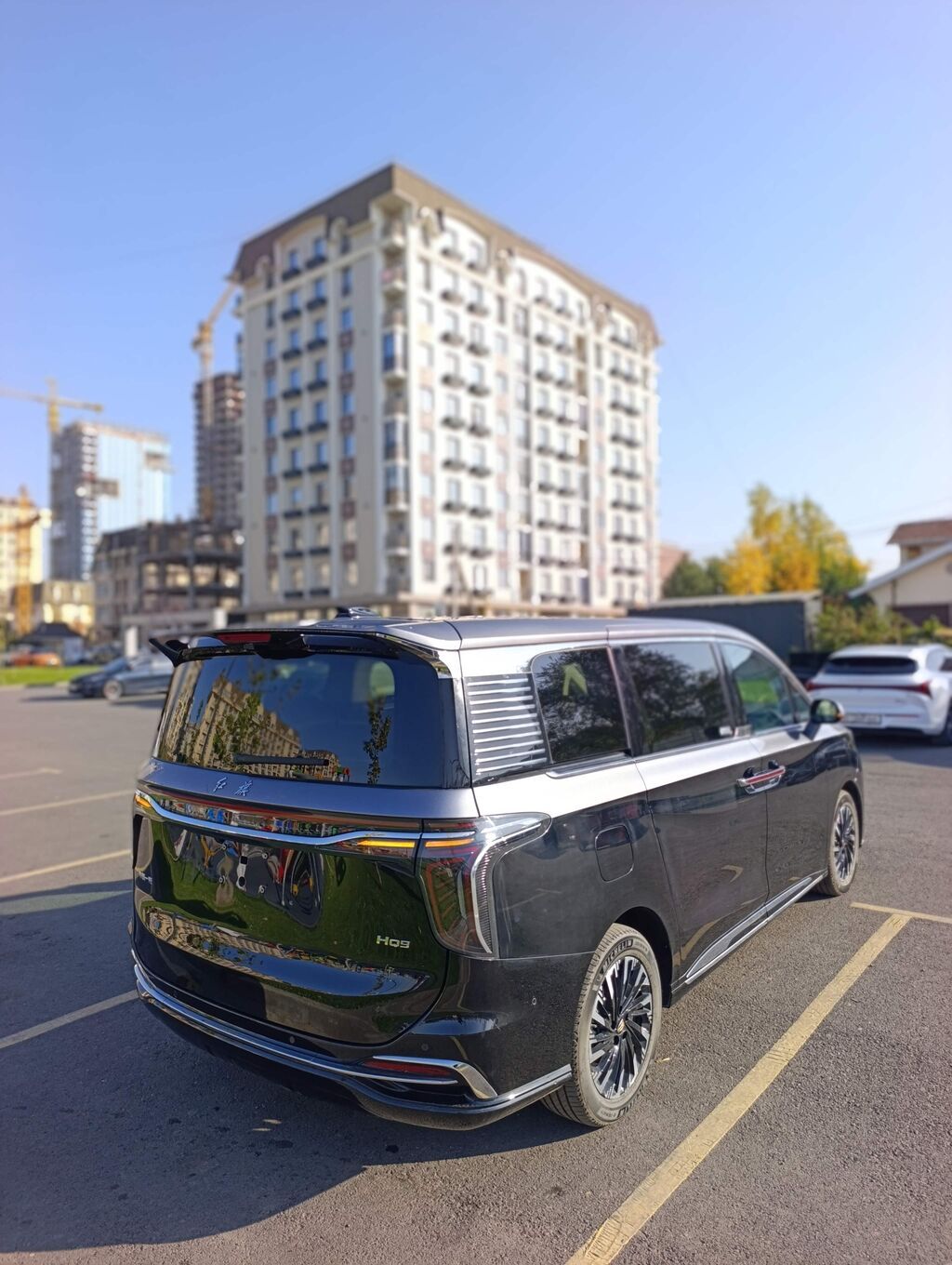 Премиум класс Минивэн Hongqi HQ9 Год: 2023 11 Комплектация: фото 6