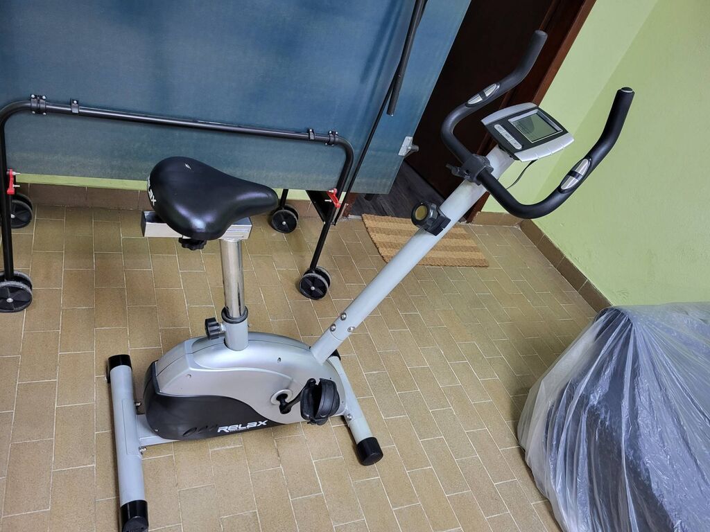 Sobni bicikli: Sobni bicikl marke Relax, idealan za kardio trening kod kuće