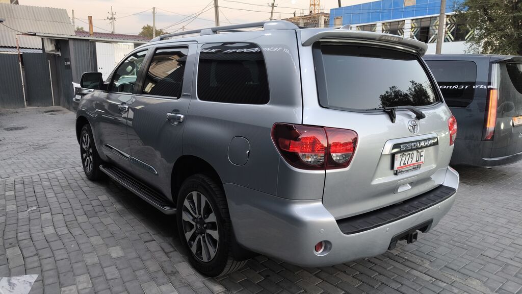 Toyota Sequoia: 2020 г.: фото 5
