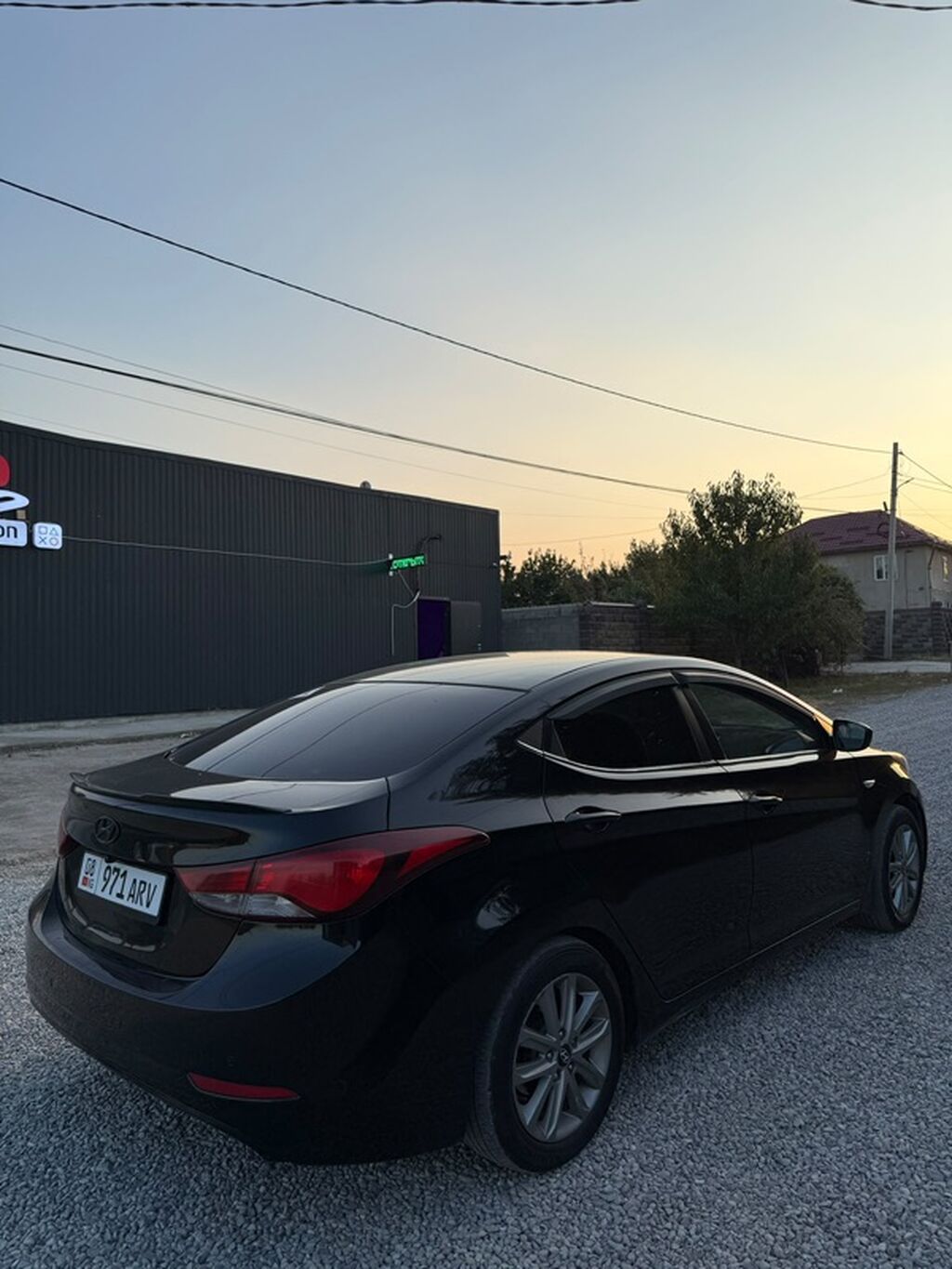 Hyundai Elantra: 2015 г., Автомат, Бензин, Седан: фото 1