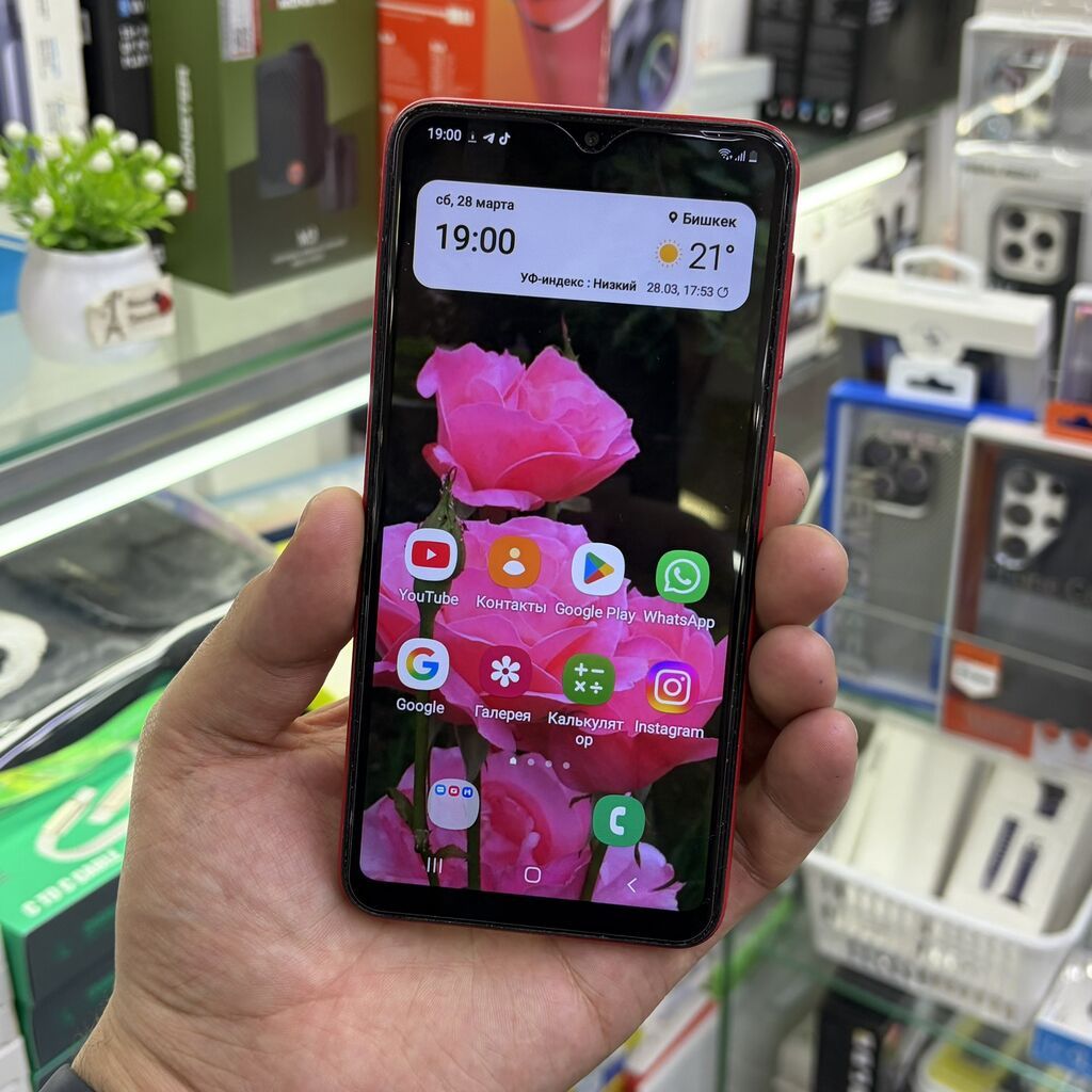 Samsung Galaxy A10, Б/у, 32 ГБ, цвет - Красный, 2 SIM: фото 3