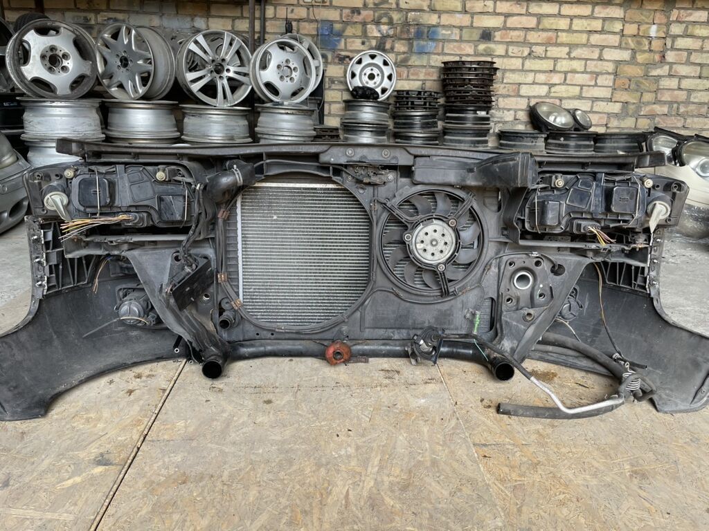 Передняя часть Audi A6 C5 рестайлинг, 2004 г.: фото 1