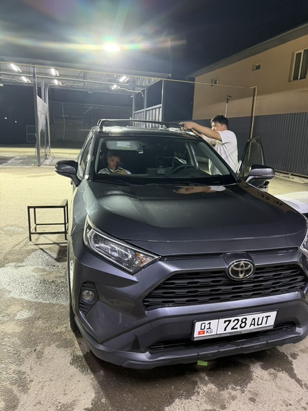 Поперечины на крышу для Toyota RAV4 (XA50, 2019–н.в.) Рав4 оригинал: фото 2