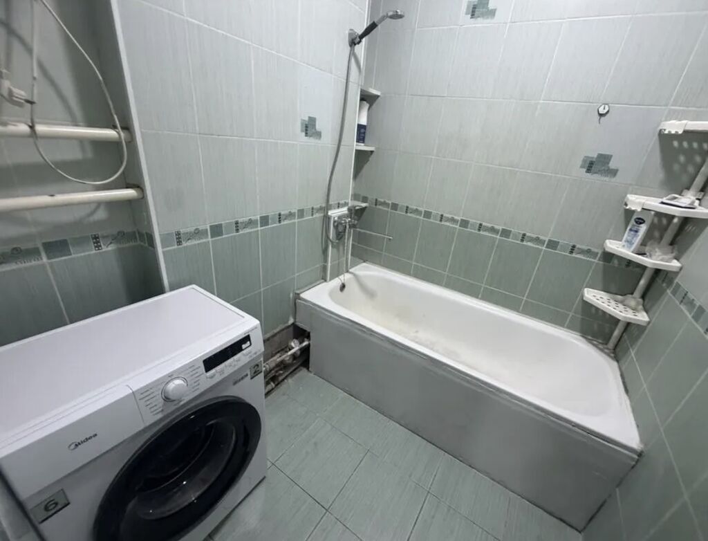 2 комнаты, 78 м², Восток-5 мкр 106 серия, 7 этаж, Старый ремонт: фото 2