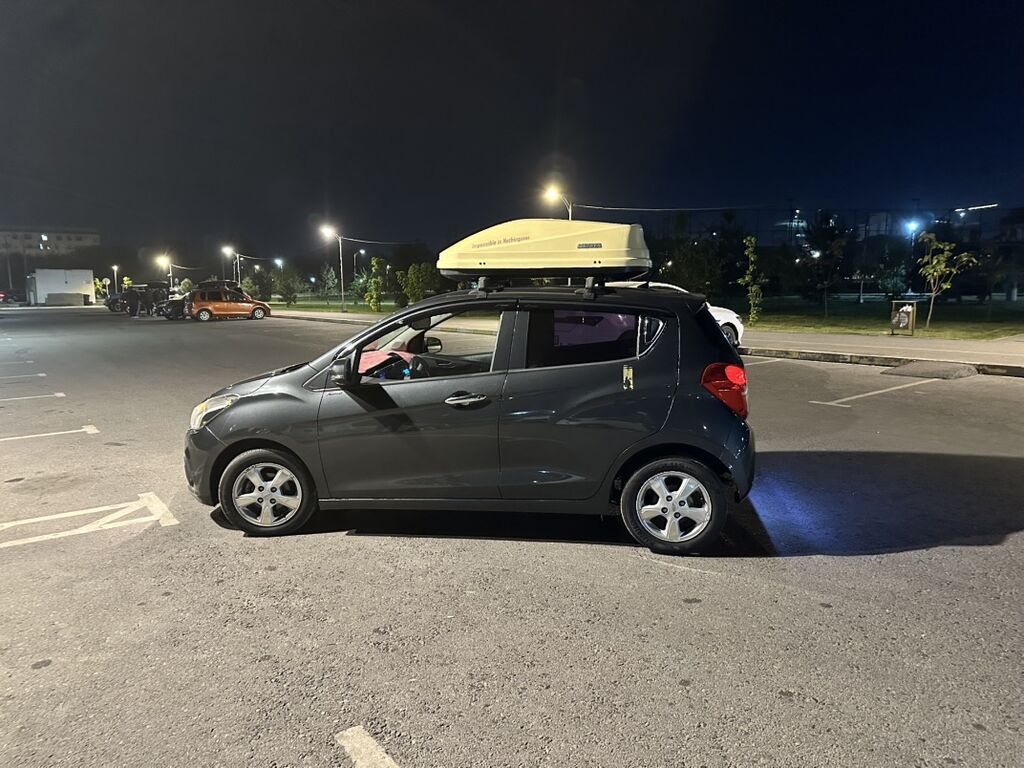 Chevrolet Spark: 2017 г., 1 л, Автомат, Бензин, Хэтчбэк: фото 6