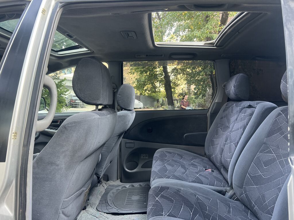 Toyota Estima: 2001 г., 2.4 л, Автомат, Газ, Минивэн: фото 7
