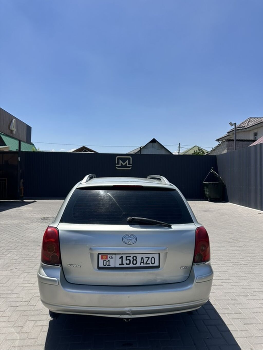 Toyota Avensis: 2004 г., 2 л, Механика, Бензин, Универсал: фото 8