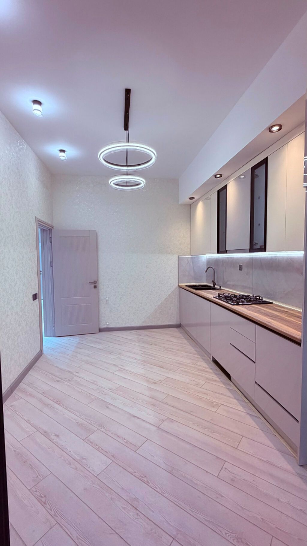 4 otaqlı, 124 kv. m, Kredit var, Yeni təmirli