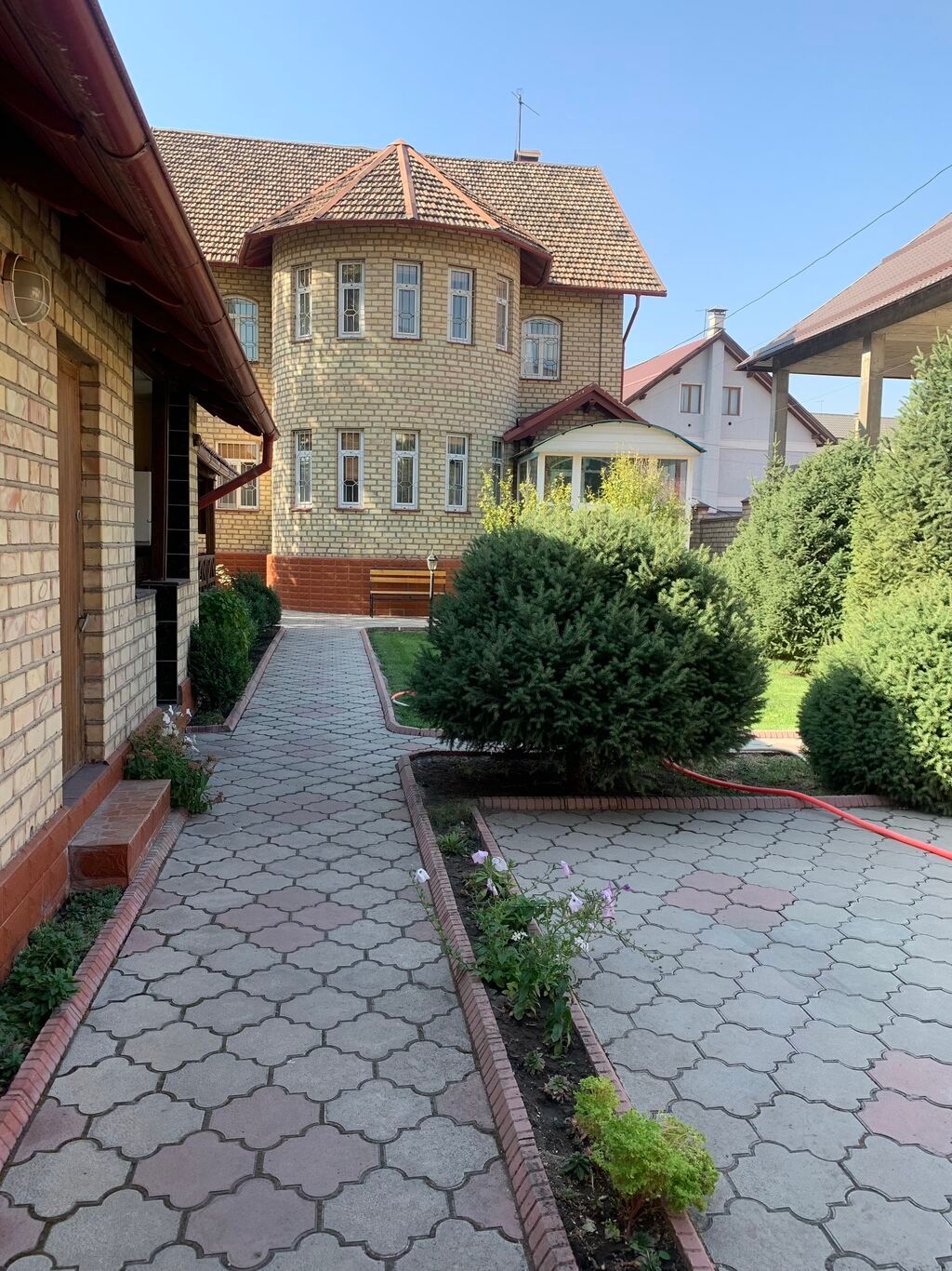 Продаю особняк,в престижном районе !7 мкр .7 сот красная книгавсе: фото 3