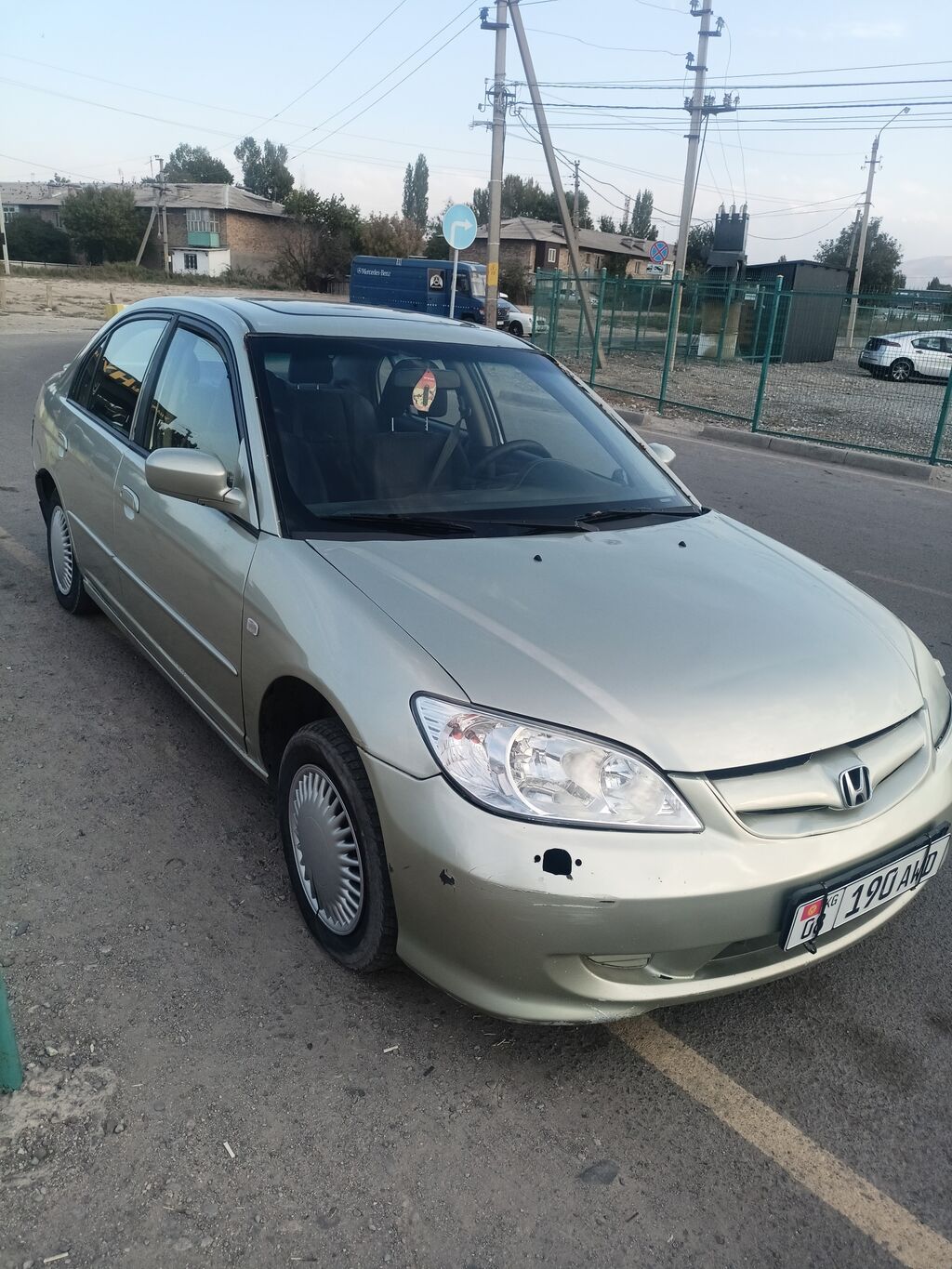 Honda Civic: 2004 г., Автомат, Бензин, Седан: фото 3
