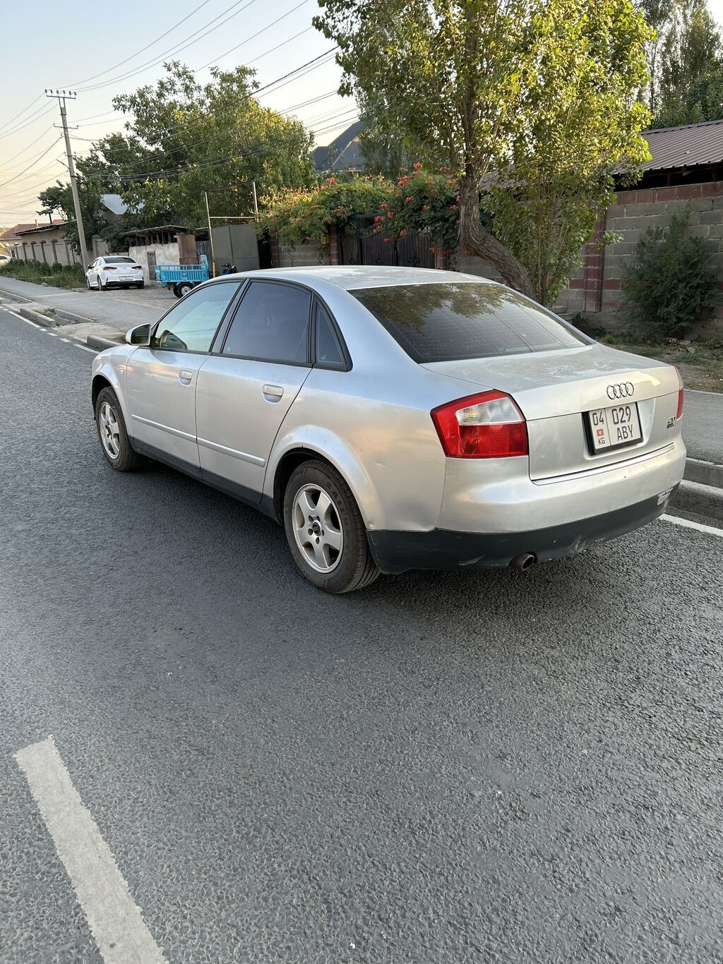 Audi A4: 2003 г., 2 л, Автомат, Бензин, Седан: фото 3