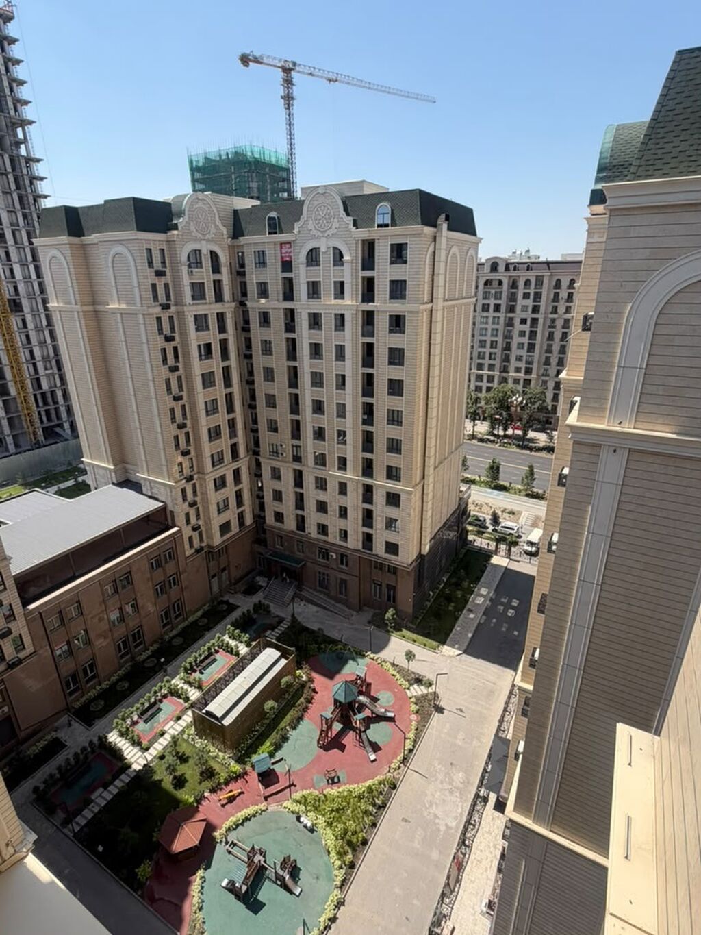 Продам 4-комн. квартиру 134 м² в ЖК Royal: фото 1