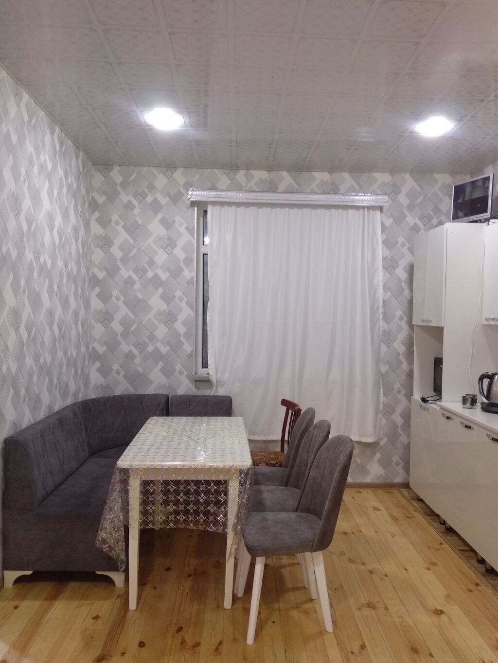 4 otaqlı, 120 kv. m, Kredit yoxdur, Yeni təmirli