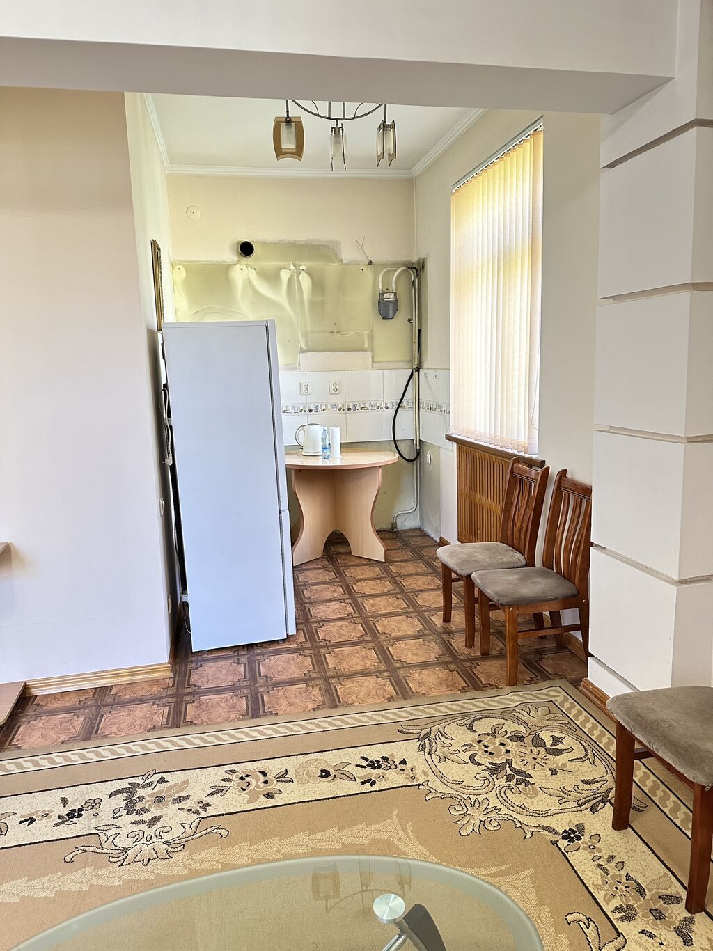 2 комнаты, 45 м², Золотой квадрат Сталинка, 3 этаж, Старый ремонт: фото 2