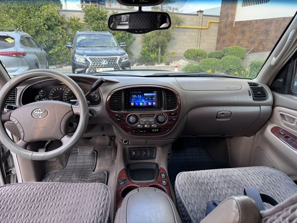 Toyota Sequoia: 2005 г., 4.7 л, Автомат, Бензин, Внедорожник: фото 6