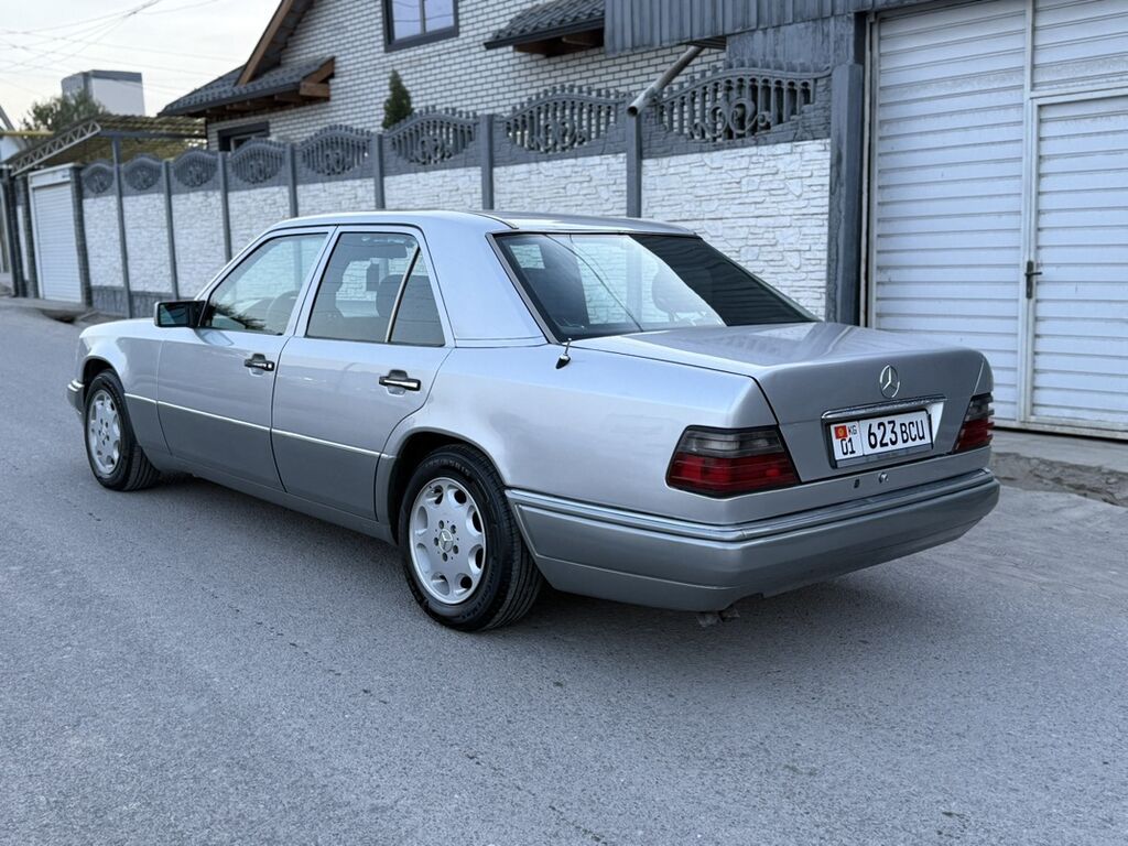 Mercedes-Benz W124: 1994 г., 3.2 л, Автомат, Бензин, Седан: фото 6