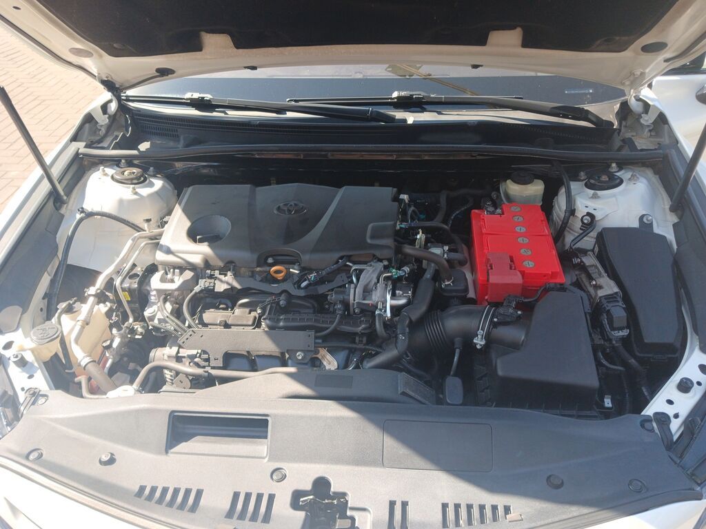Toyota Camry: 2018 г., 2.5 л, Автомат, Бензин, Седан: фото 4