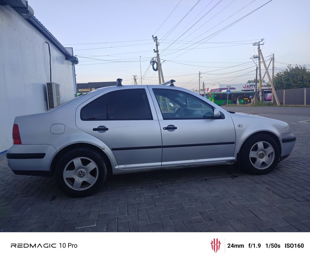 Volkswagen Bora: 2001 г., 1.6 л, Механика, Бензин, Седан: фото 4