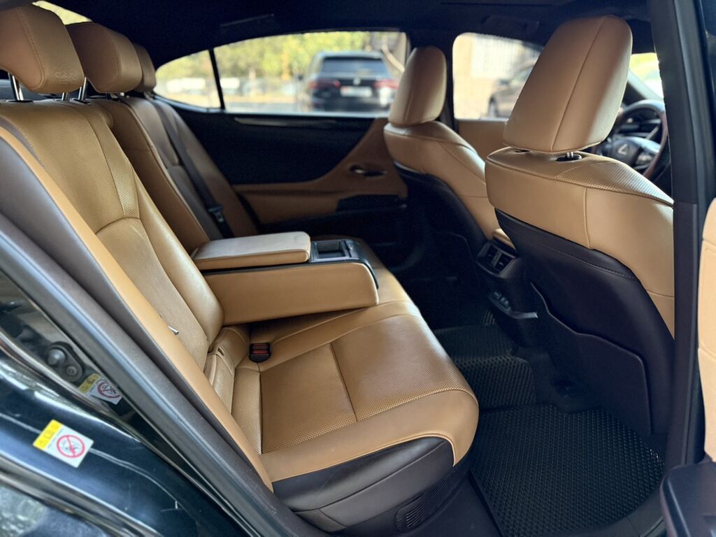Lexus ES: 2019 г., 2.5 л, Автомат, Гибрид, Седан: фото 8