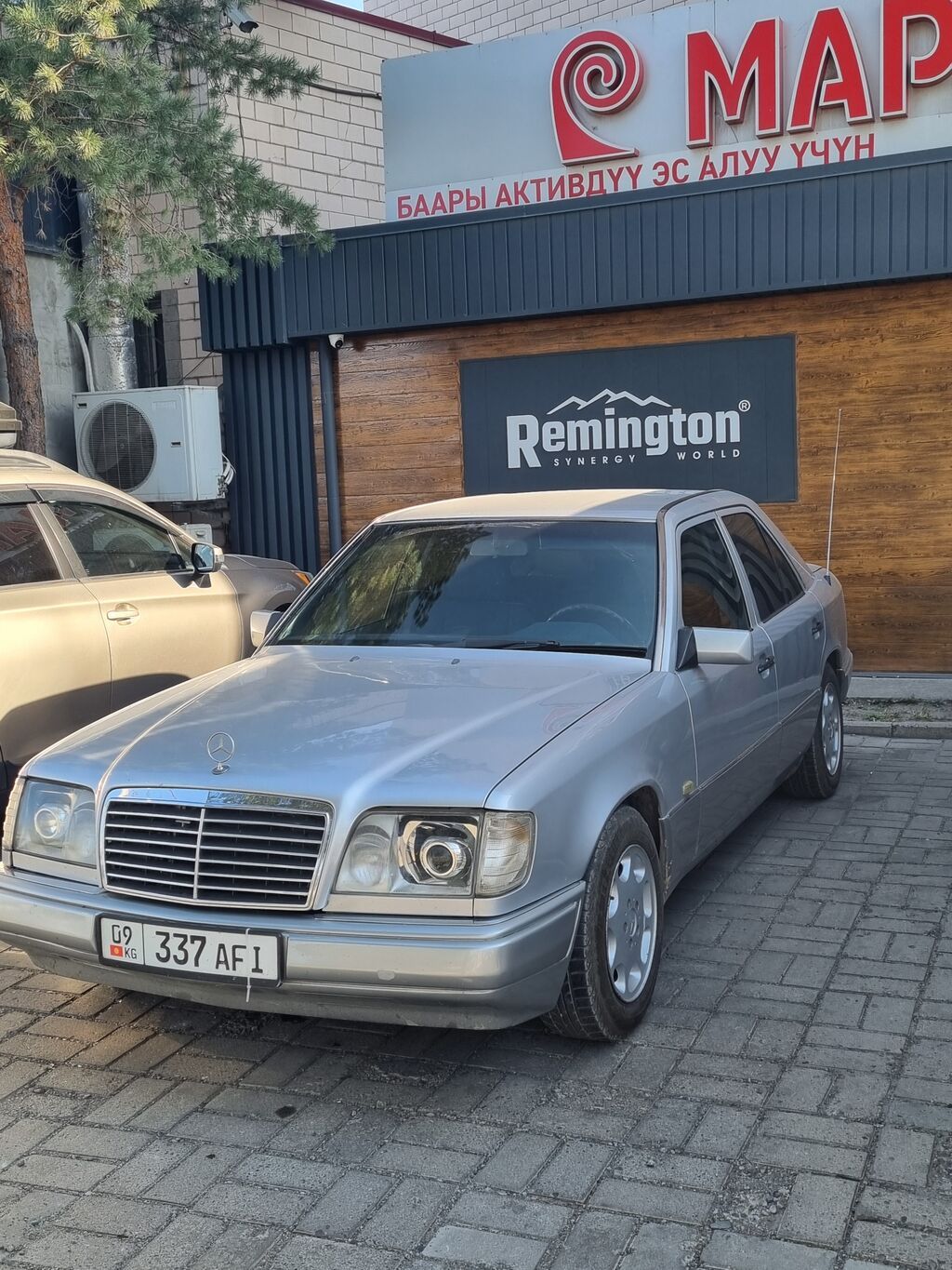 Mercedes-Benz W124